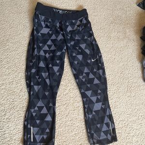 Nike dry fit cropped leggings